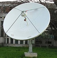 steerable satellite dish